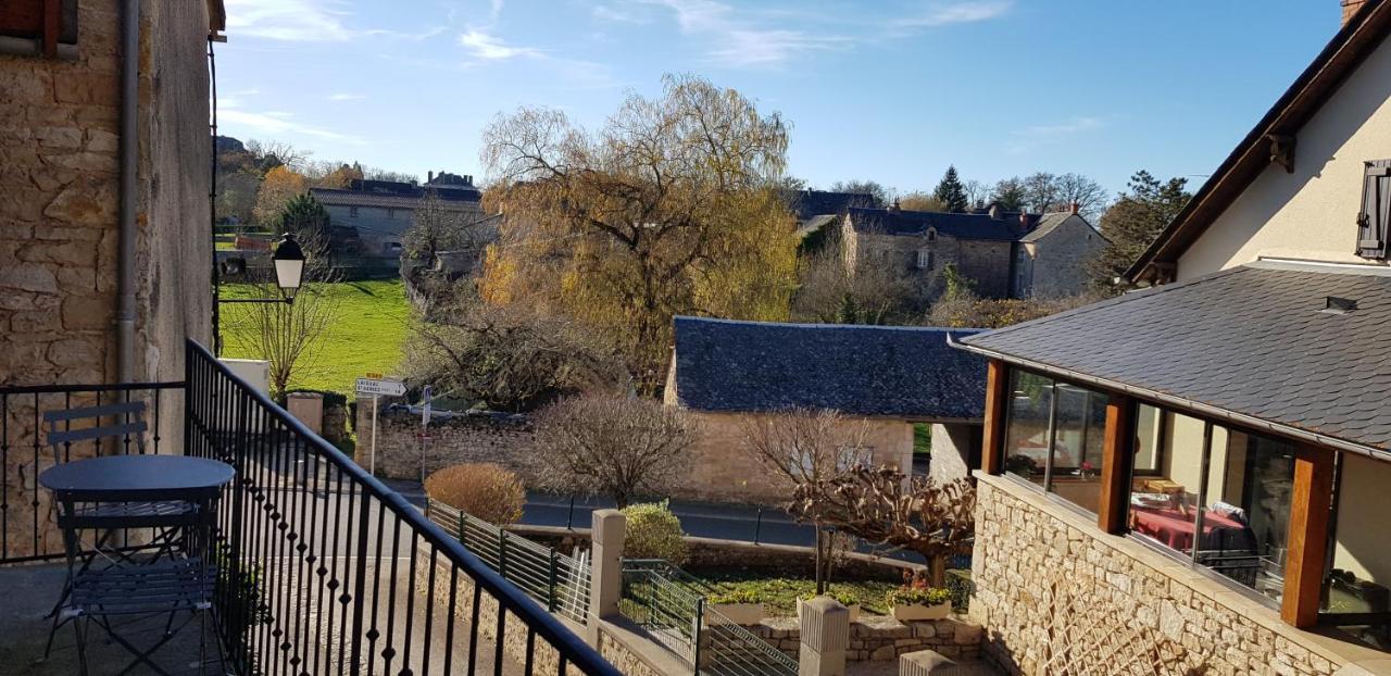 Le Gite De La Vieille Eglise De Coussergues Exterior foto